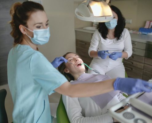 Jak wygląda wizyta u dentysty - KMK
